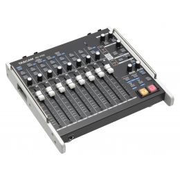 Tascam RC F82