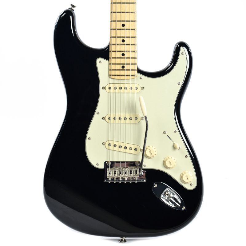 Fender American Pro Stratocaster MN BLK Guitarra eléctrica Fender Stratocaster fender_american-pro-stratocaster-black-imagen-1
