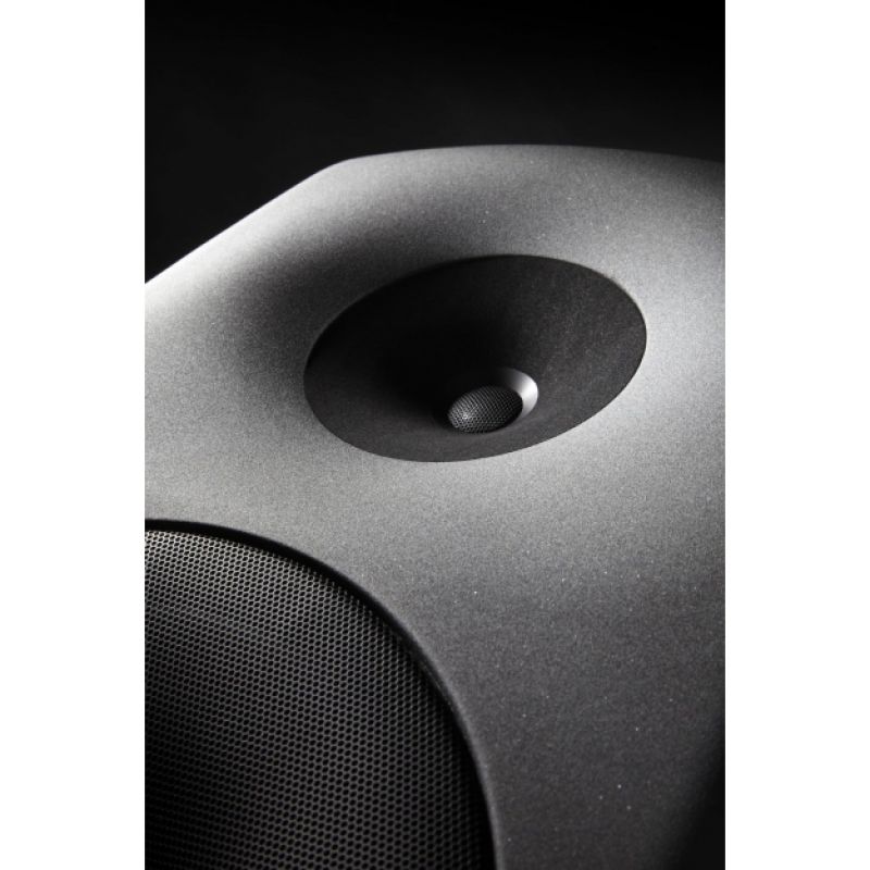 genelec_8260a-wm-imagen-1