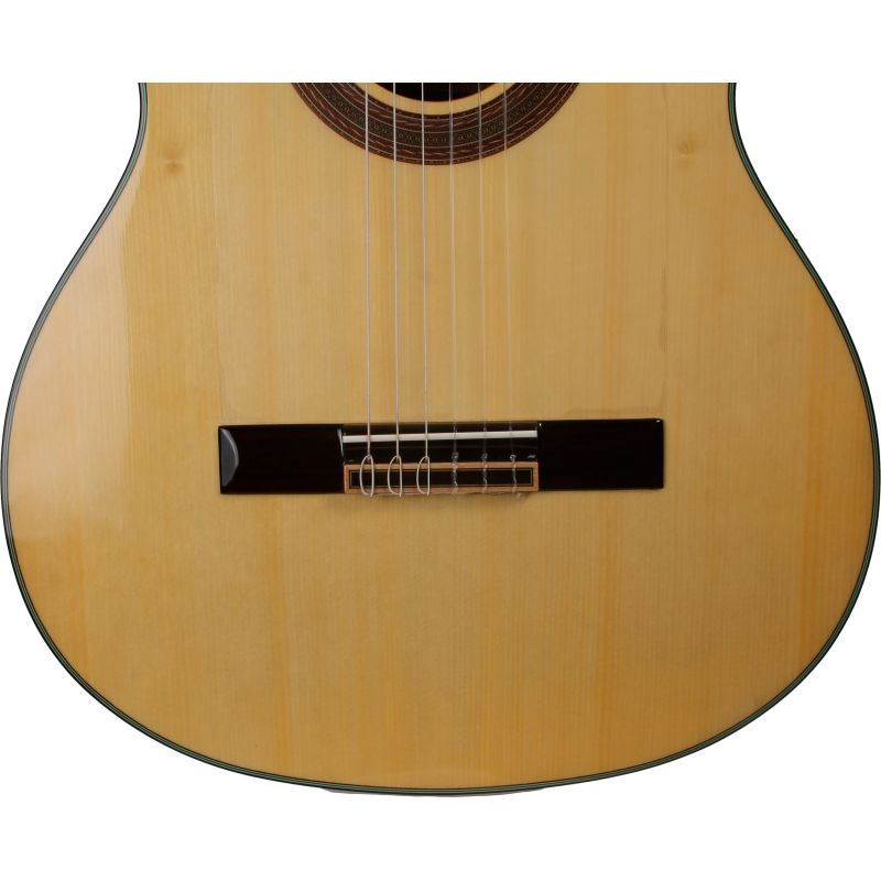 jose-gomez_f80-eq-guitarra-flamenca-amplificada-imagen-3