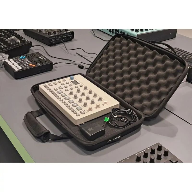 walkasse_w-mcb-model-imagen-3